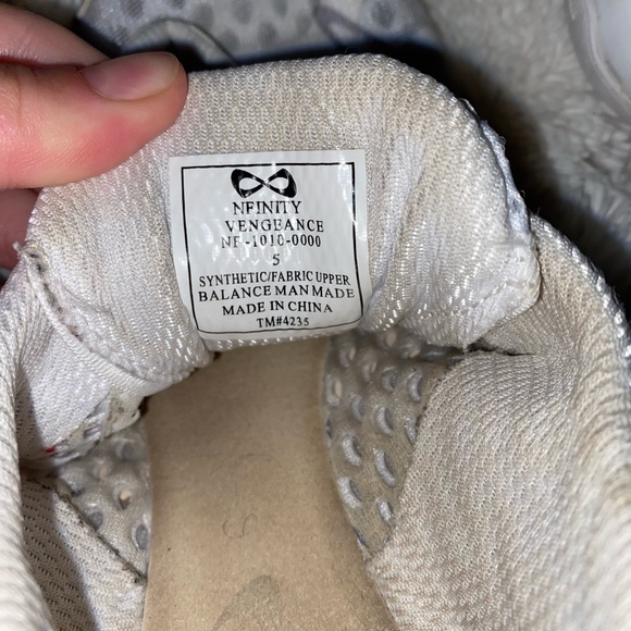 NFINITY vengeance competitive cheerleading shoes (white) - Picture 4 of 5